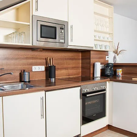 Apartment Schöne Gemütliche In *