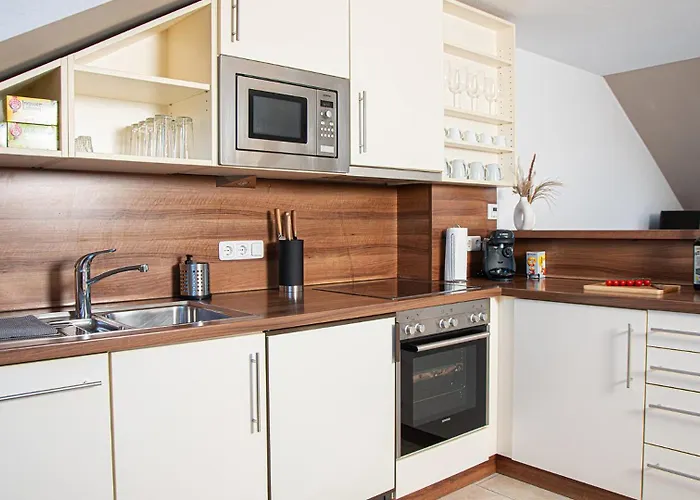 Apartment Schöne Gemütliche In *