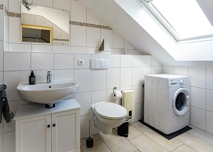 Apartment Schöne Gemütliche In *